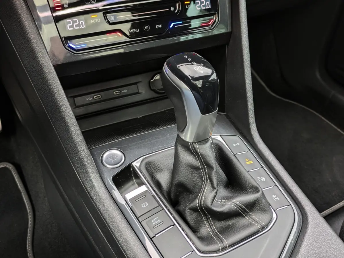 1.4 TSI eHybrid R-Line|Panodak|Leder|Memory|360-Camera|Adapt.Cruise|Matrix-LED|34.600km