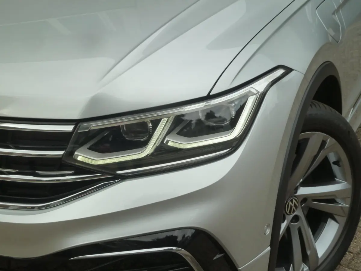 1.4 TSI eHybrid R-Line|Panodak|Leder|Memory|360-Camera|Adapt.Cruise|Matrix-LED|34.600km