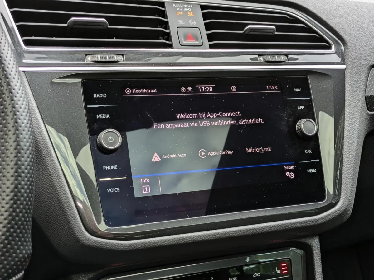1.4 TSI eHybrid R-Line|Panodak|Leder|Memory|360-Camera|Adapt.Cruise|Matrix-LED|34.600km