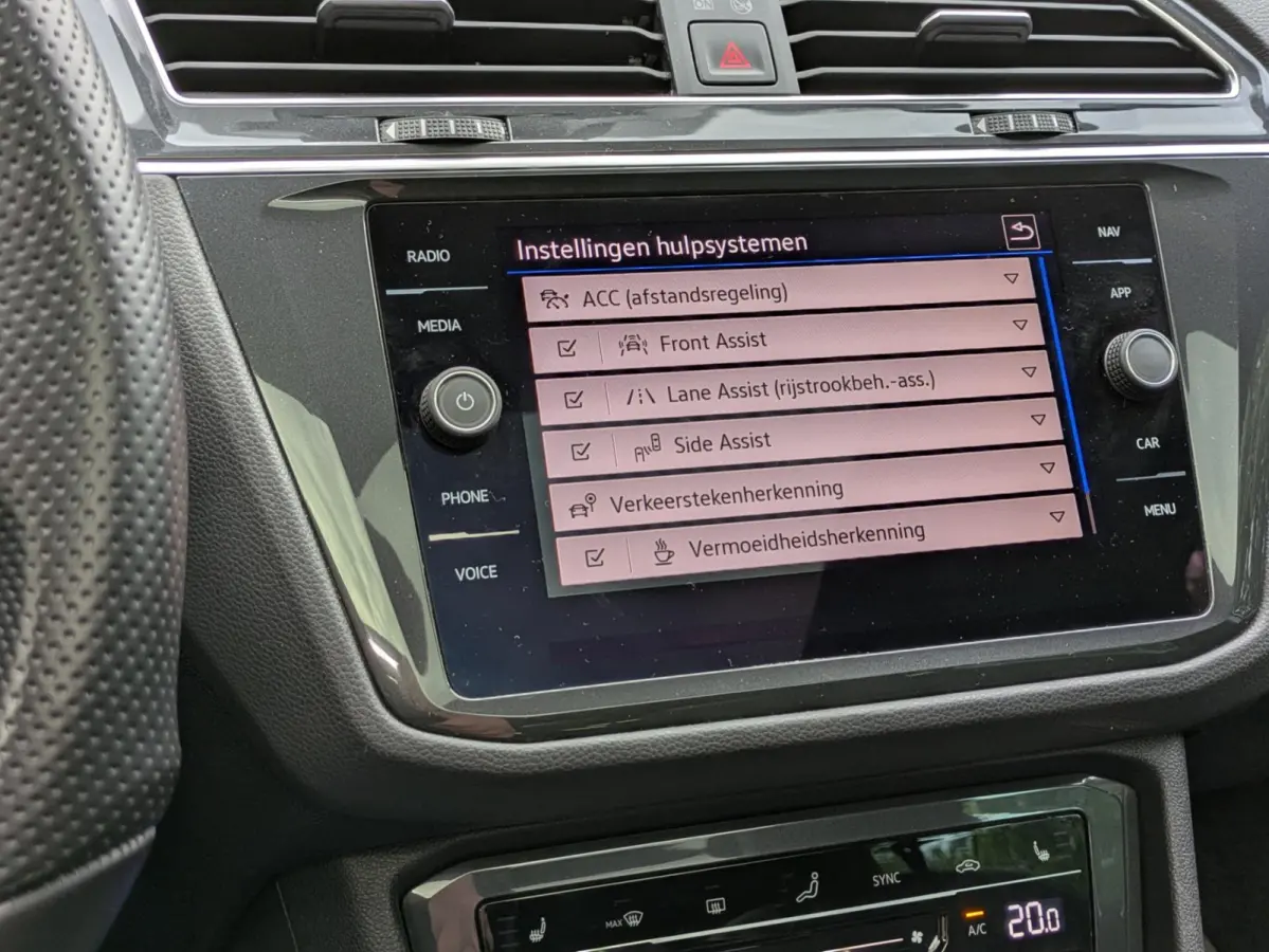 1.4 TSI eHybrid R-Line|Panodak|Leder|Memory|360-Camera|Adapt.Cruise|Matrix-LED|34.600km