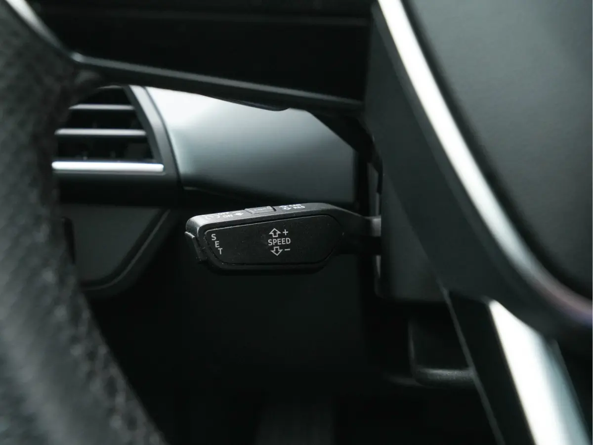 93 kWh Quattro (3-Fase-11 kW) {SOH-93%} (INCL-BTW) *HEATPUMP | PANO | FULL-LED | LEATHER | AUDI-SOUND | DIGI-COCKPIT | NAVI-FULLMAP | HEATED-SPORTSEATS | TOPVIEW | DAB | KEYLESS | LANE-ASSIS