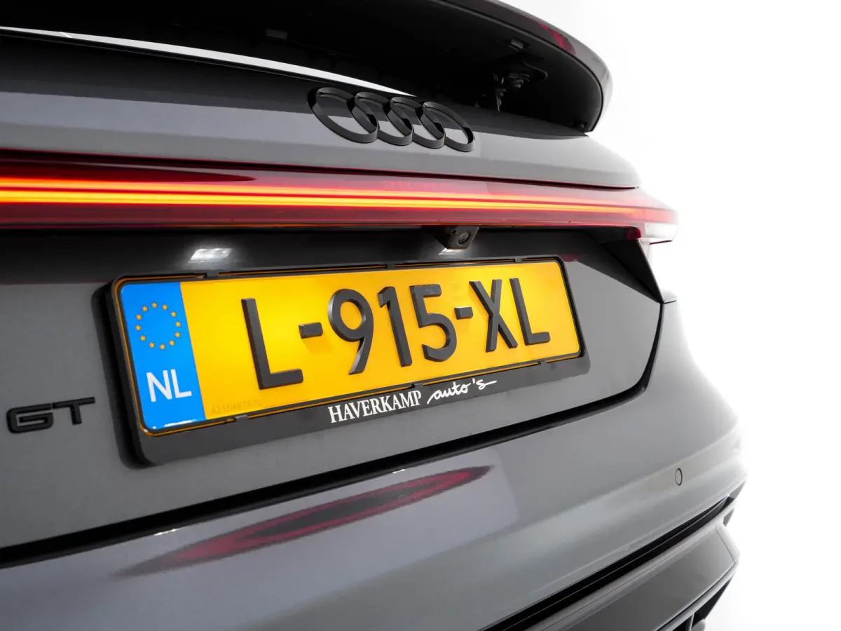 93 kWh Quattro (3-Fase-11 kW) {SOH-93%} (INCL-BTW) *HEATPUMP | PANO | FULL-LED | LEATHER | AUDI-SOUND | DIGI-COCKPIT | NAVI-FULLMAP | HEATED-SPORTSEATS | TOPVIEW | DAB | KEYLESS | LANE-ASSIS