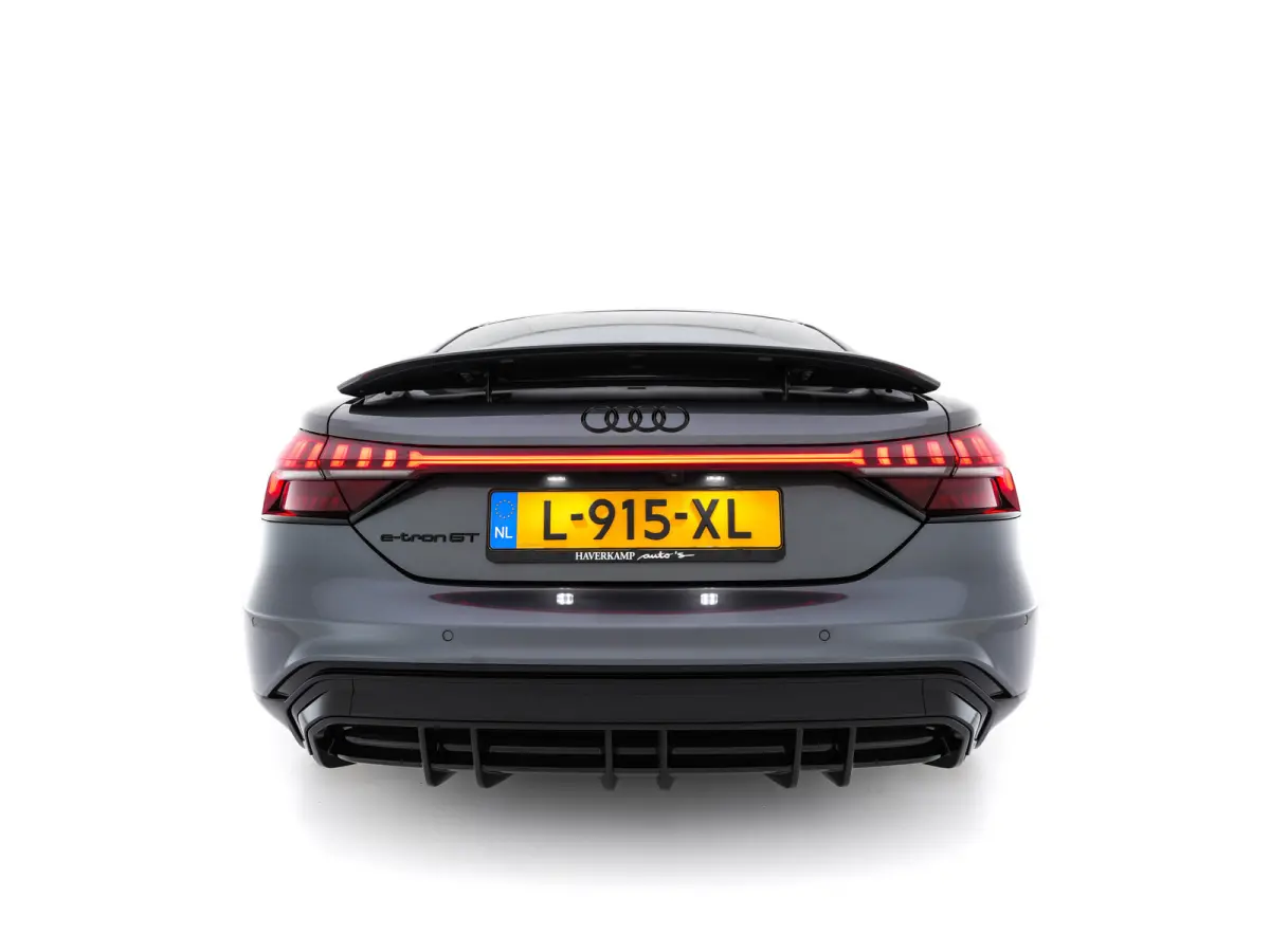 93 kWh Quattro (3-Fase-11 kW) {SOH-93%} (INCL-BTW) *HEATPUMP | PANO | FULL-LED | LEATHER | AUDI-SOUND | DIGI-COCKPIT | NAVI-FULLMAP | HEATED-SPORTSEATS | TOPVIEW | DAB | KEYLESS | LANE-ASSIS