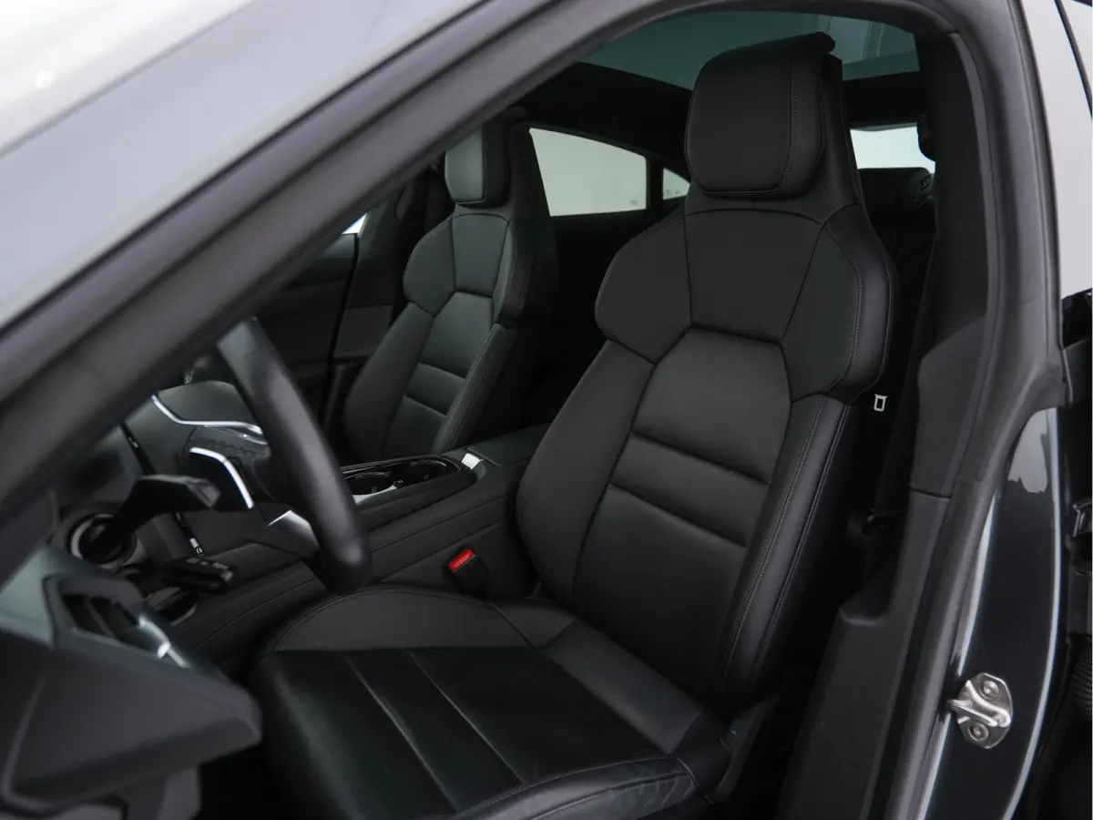 93 kWh Quattro (3-Fase-11 kW) {SOH-93%} (INCL-BTW) *HEATPUMP | PANO | FULL-LED | LEATHER | AUDI-SOUND | DIGI-COCKPIT | NAVI-FULLMAP | HEATED-SPORTSEATS | TOPVIEW | DAB | KEYLESS | LANE-ASSIS