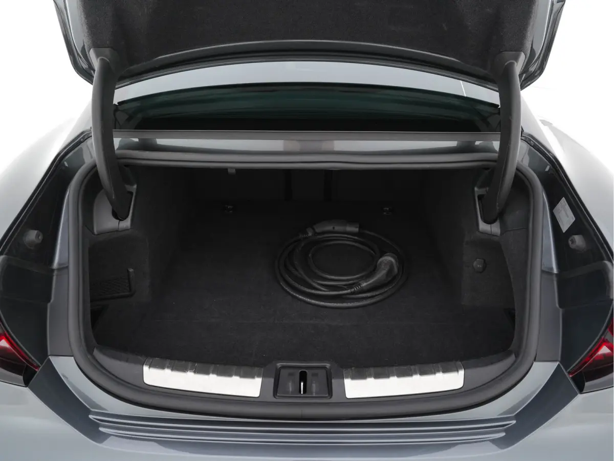 93 kWh Quattro (3-Fase-11 kW) {SOH-93%} (INCL-BTW) *HEATPUMP | PANO | FULL-LED | LEATHER | AUDI-SOUND | DIGI-COCKPIT | NAVI-FULLMAP | HEATED-SPORTSEATS | TOPVIEW | DAB | KEYLESS | LANE-ASSIS