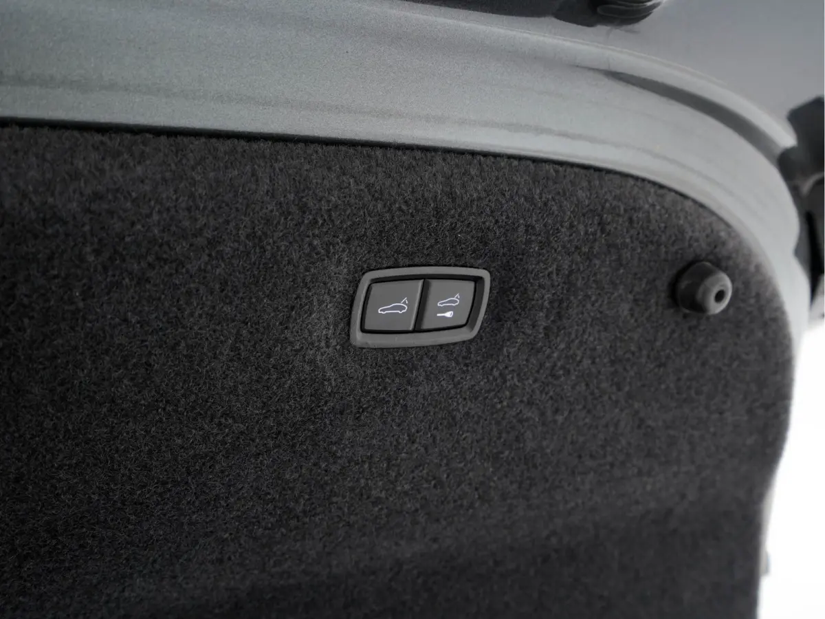 93 kWh Quattro (3-Fase-11 kW) {SOH-93%} (INCL-BTW) *HEATPUMP | PANO | FULL-LED | LEATHER | AUDI-SOUND | DIGI-COCKPIT | NAVI-FULLMAP | HEATED-SPORTSEATS | TOPVIEW | DAB | KEYLESS | LANE-ASSIS