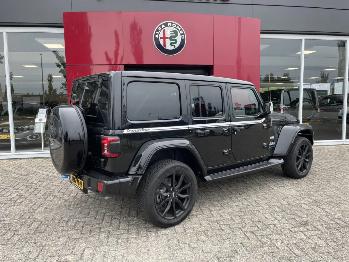 4xe 380 Overland By Irmscher | Leer | Camera's | 20" Velgen | Treeplanken