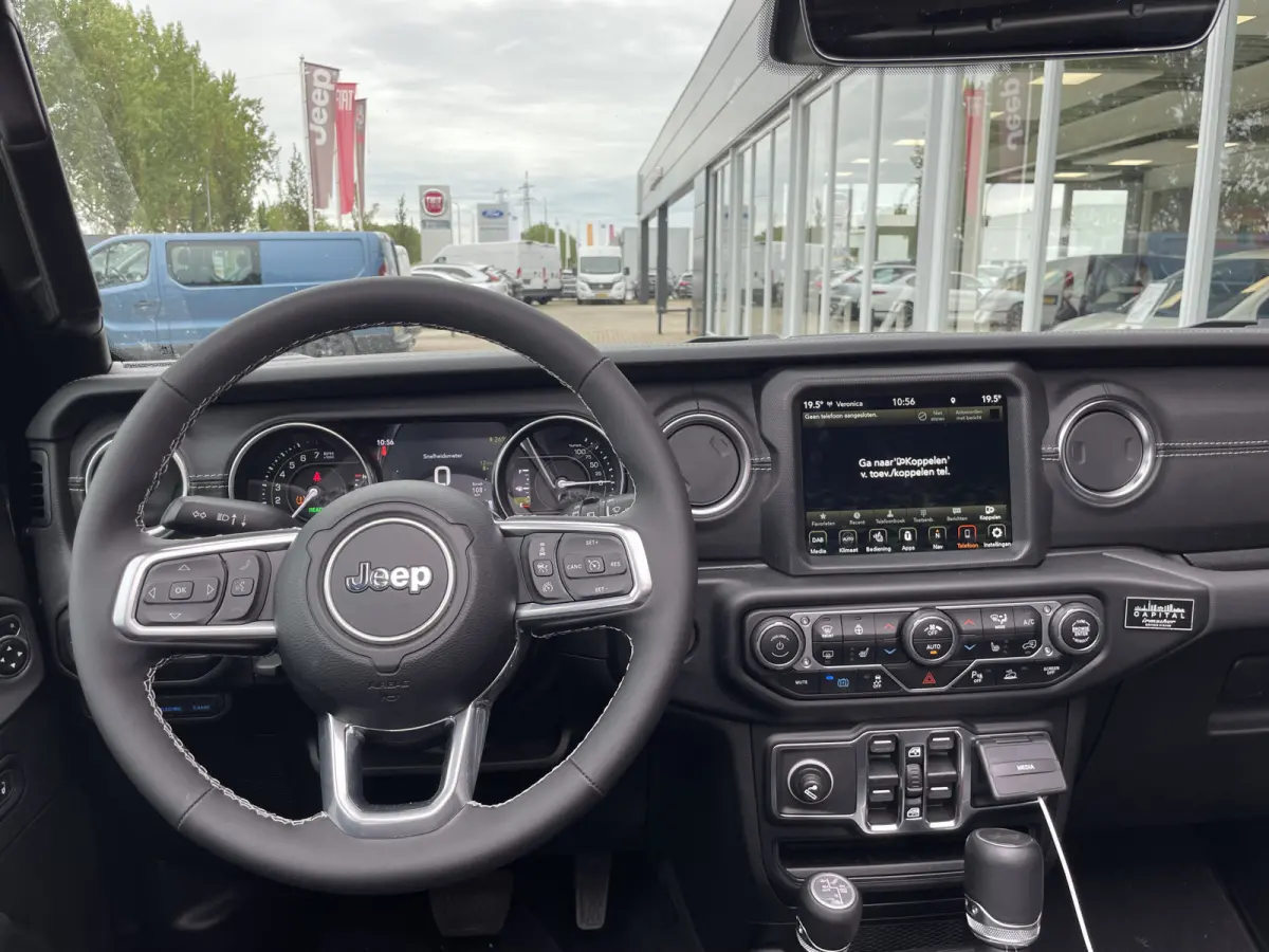 4xe 380 Overland By Irmscher | Leer | Camera's | 20" Velgen | Treeplanken