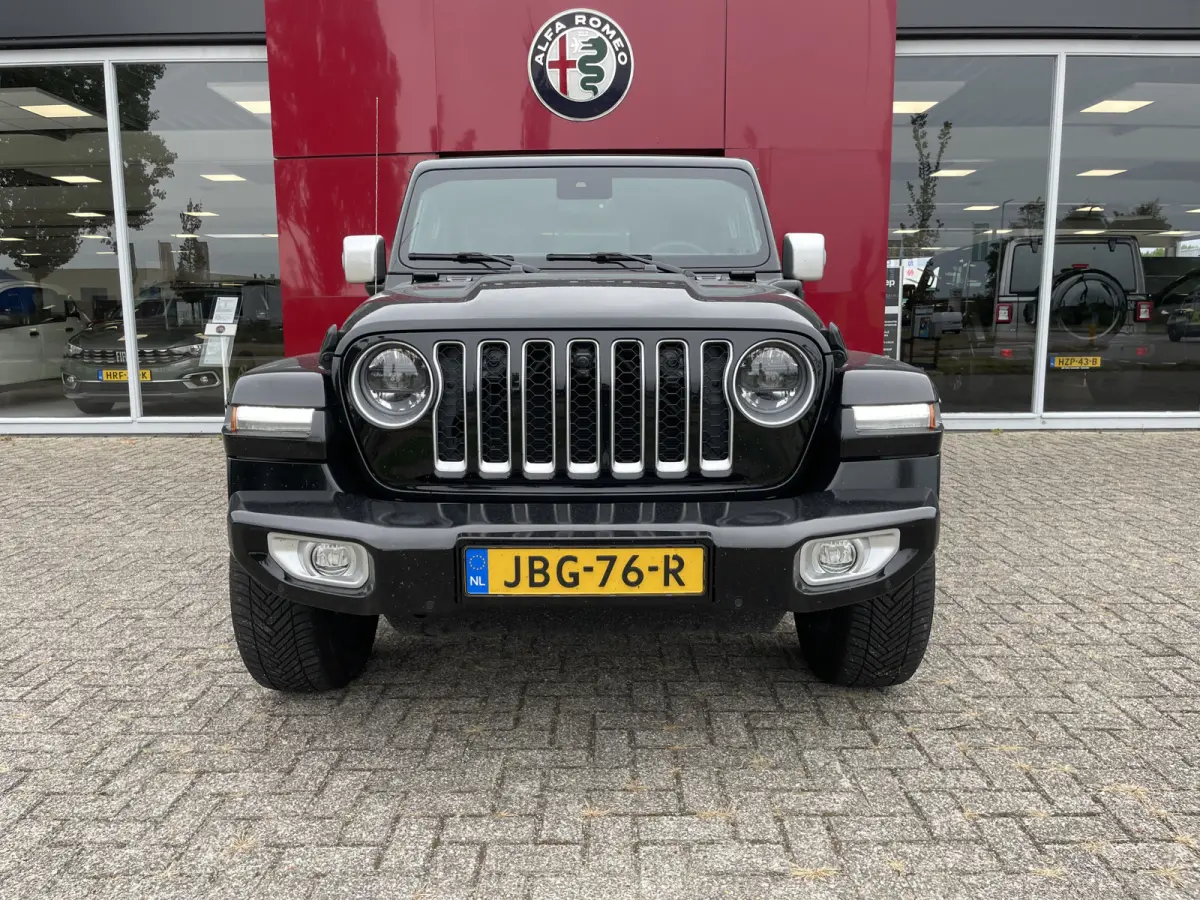 4xe 380 Overland By Irmscher | Leer | Camera's | 20" Velgen | Treeplanken