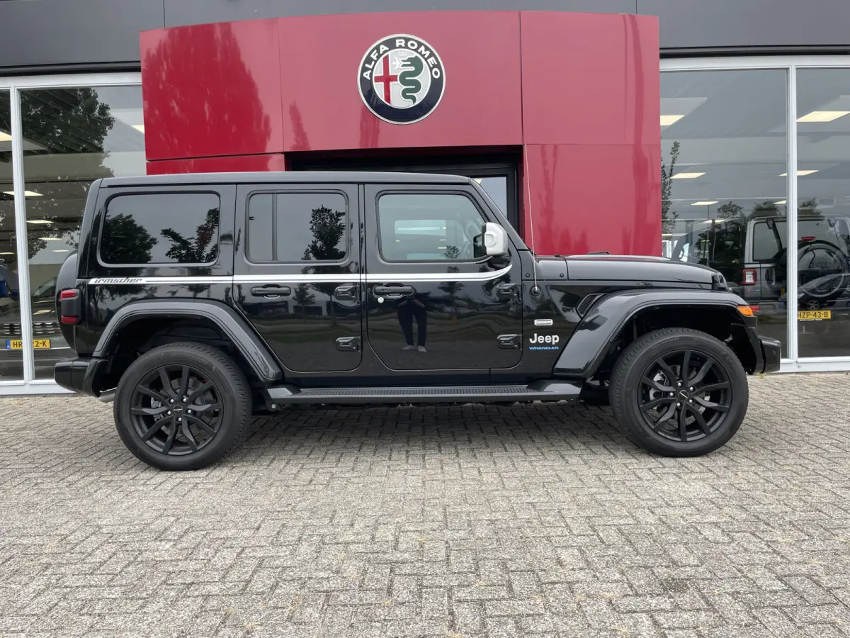 4xe 380 Overland By Irmscher | Leer | Camera's | 20" Velgen | Treeplanken