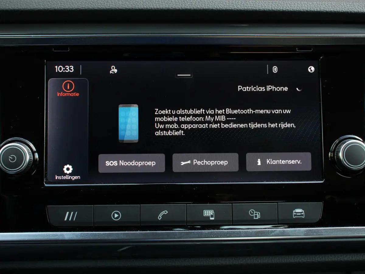 1.5 TSI Style Business Intense Climate control Cruise control Keyless start Verwarmde voorstoelen Verwarmde stuur LED Parkeersensoren achter Apple Carplay/ Android Auto