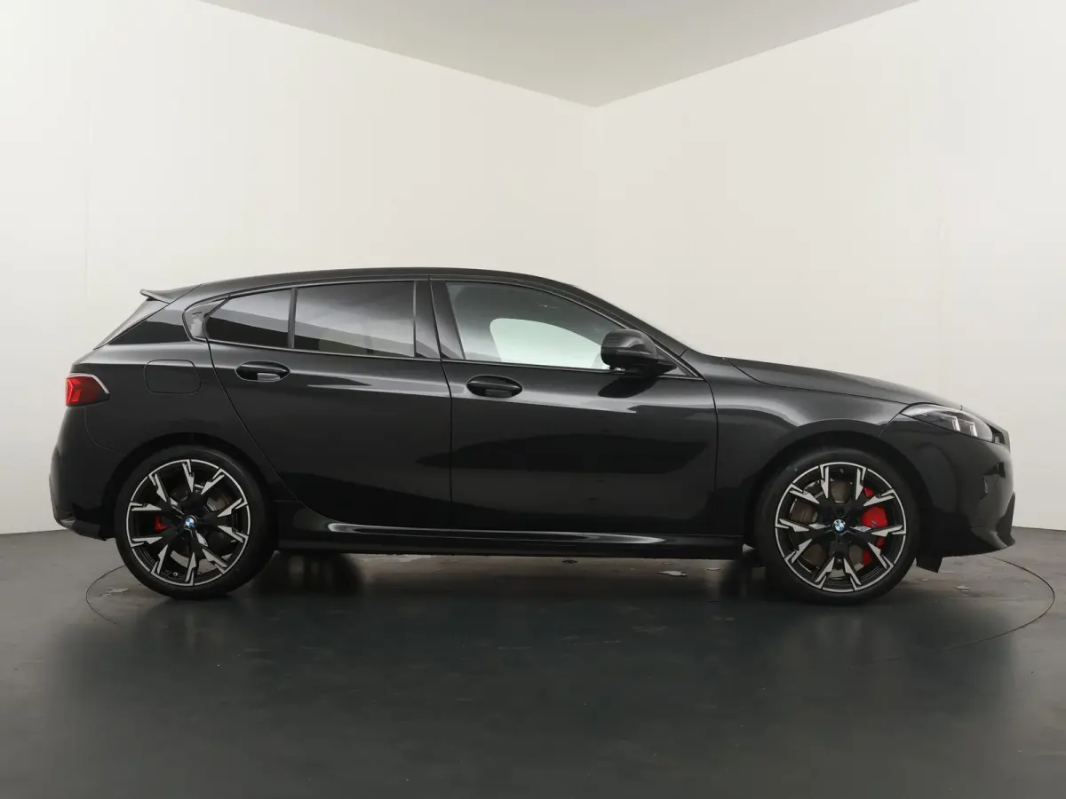 123 xDrive | M Sport Pro | Travel Pack | Harman Kardon |