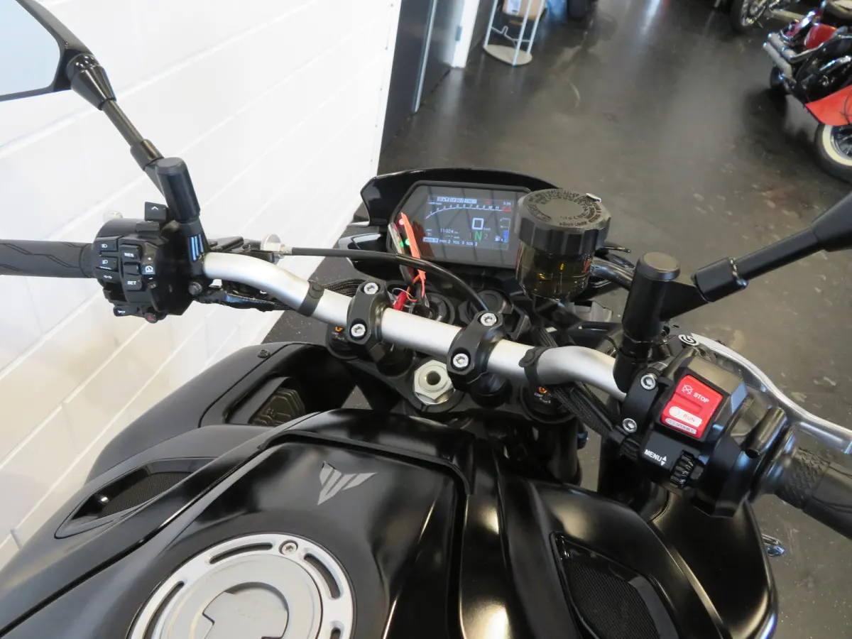 MT-10 TECH-BLACK