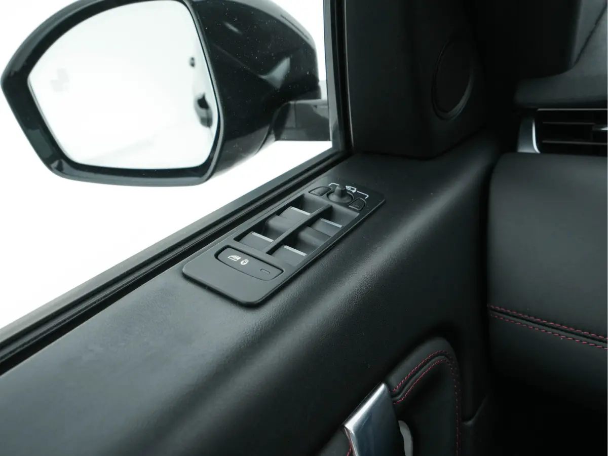 P300e 1.5 R-Dynamic Sportpack HSE AWD (INCL-BTW) *PANO | LEATHER | MERIDIAN-AUDIO | FULL-LED | MEMORY-PACK | DIGI-COCKPIT | NAVI-FULLMAP | CAMERA | KEYLESS | PRIVACY-GLASS | DAB | SHIFT-PADD