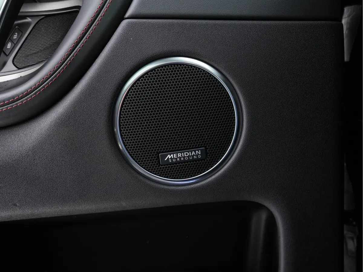 P300e 1.5 R-Dynamic Sportpack HSE AWD (INCL-BTW) *PANO | LEATHER | MERIDIAN-AUDIO | FULL-LED | MEMORY-PACK | DIGI-COCKPIT | NAVI-FULLMAP | CAMERA | KEYLESS | PRIVACY-GLASS | DAB | SHIFT-PADD