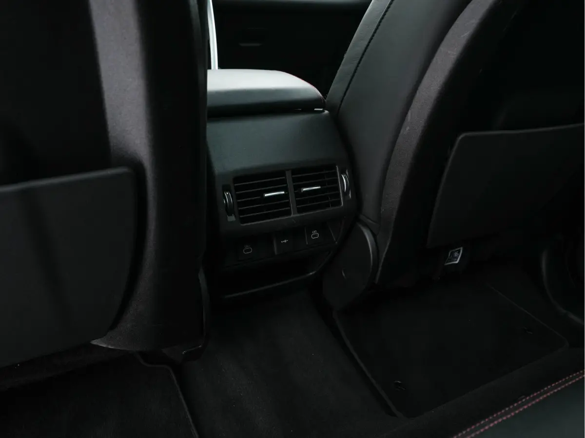 P300e 1.5 R-Dynamic Sportpack HSE AWD (INCL-BTW) *PANO | LEATHER | MERIDIAN-AUDIO | FULL-LED | MEMORY-PACK | DIGI-COCKPIT | NAVI-FULLMAP | CAMERA | KEYLESS | PRIVACY-GLASS | DAB | SHIFT-PADD