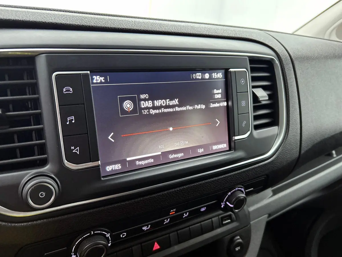 L3H1 75 kWh 9-persoons PERSONENBUS Airco Navi PDCA