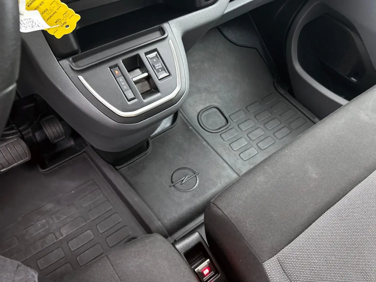 L3H1 75 kWh 9-persoons PERSONENBUS Airco Navi PDCA