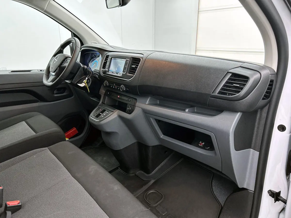 L3H1 75 kWh 9-persoons PERSONENBUS Airco Navi PDCA