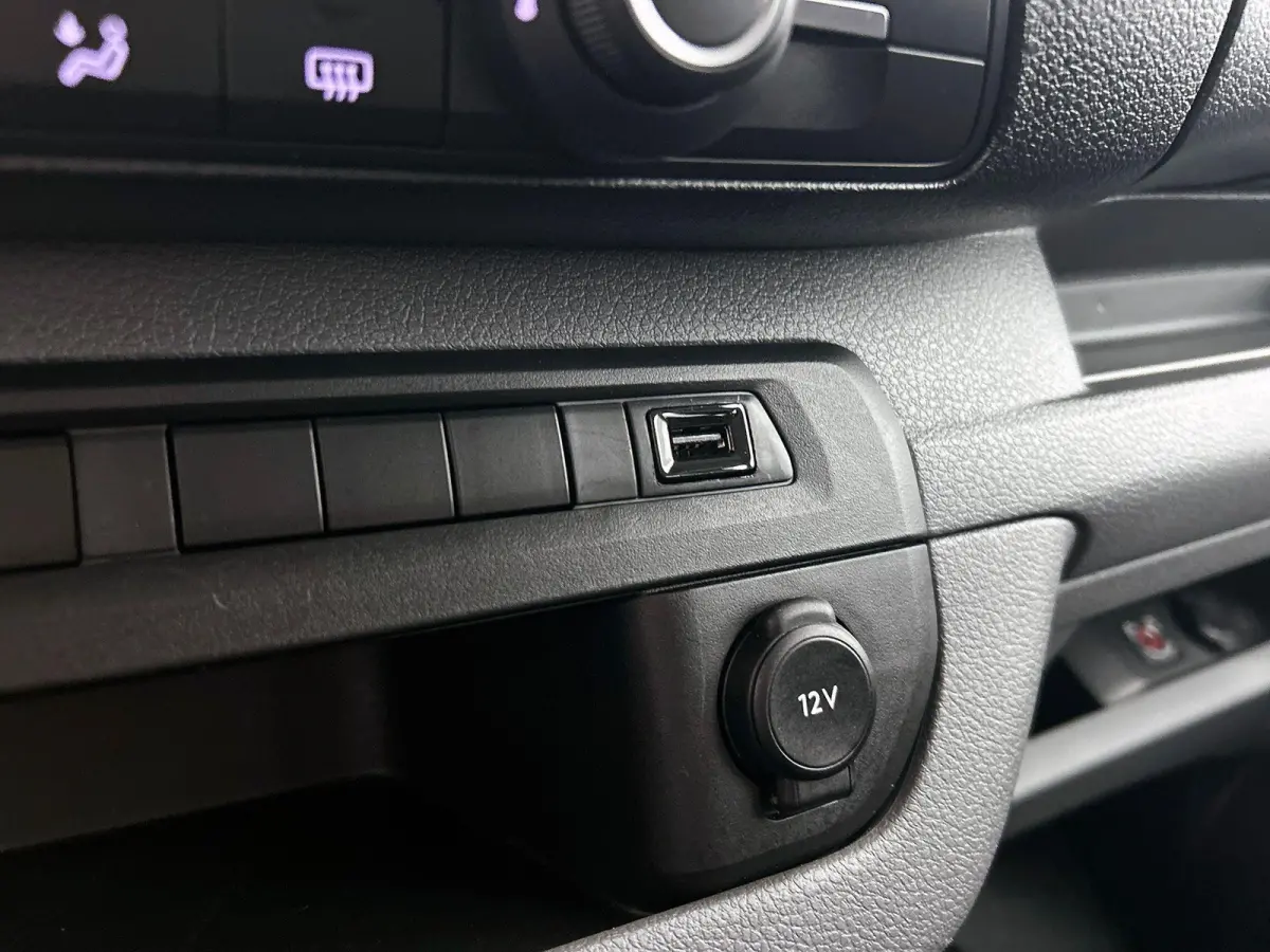 L3H1 75 kWh 9-persoons PERSONENBUS Airco Navi PDCA