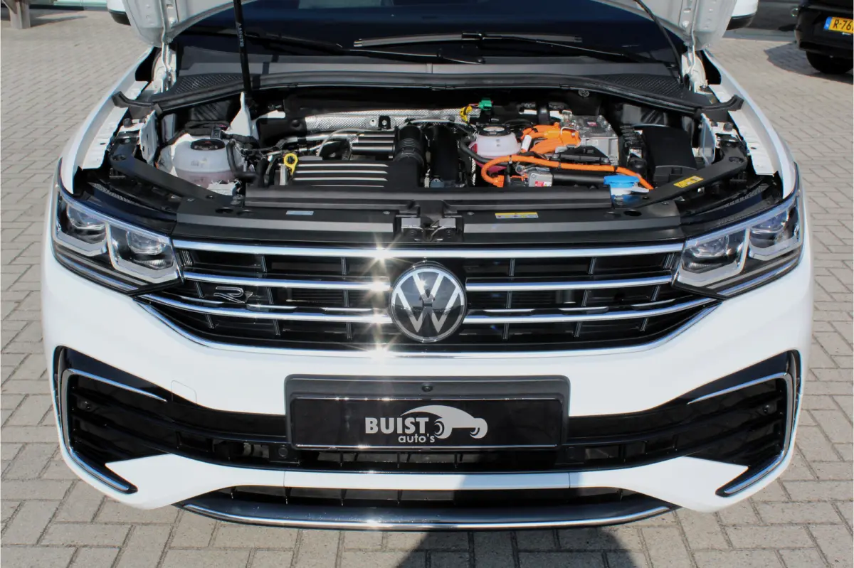 1.4 TSI eHybrid R-Line 245pk PANO LEER IQ LIGHT TREKHAAK 20" 360 CAMERA