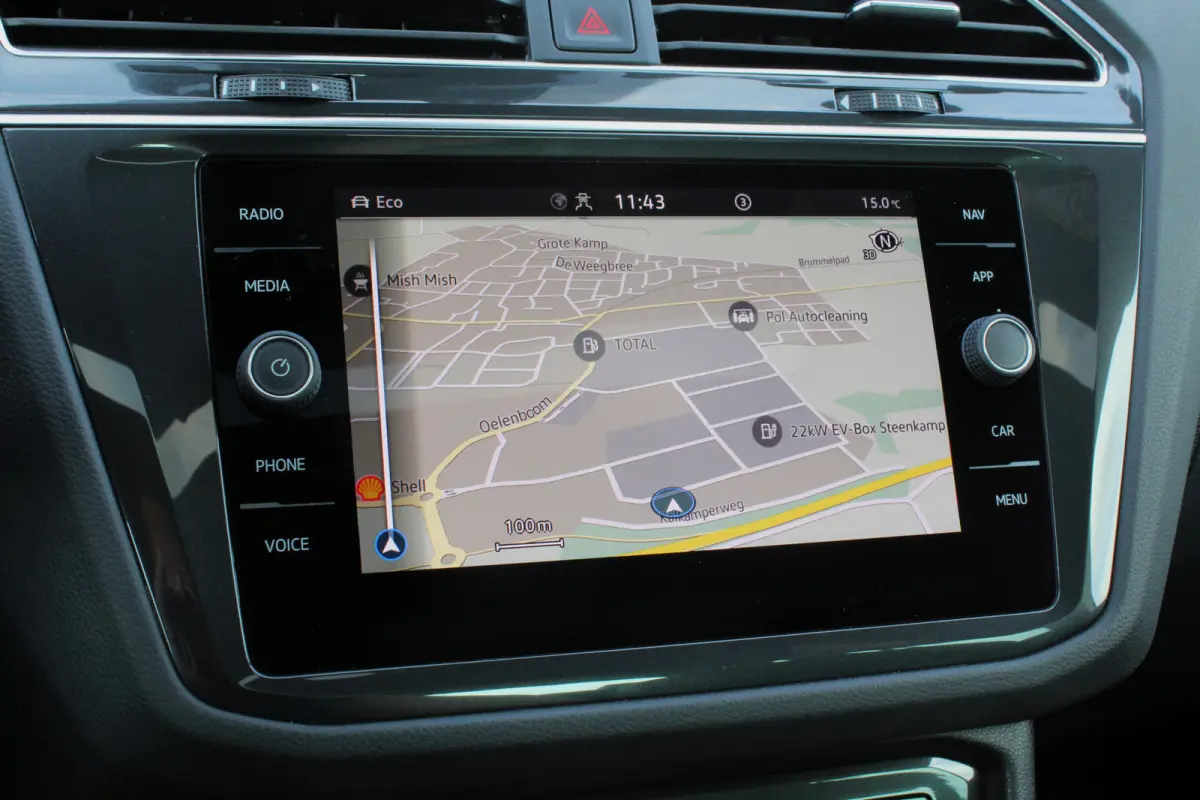 1.4 TSI eHybrid R-Line 245pk PANO LEER IQ LIGHT TREKHAAK 20" 360 CAMERA