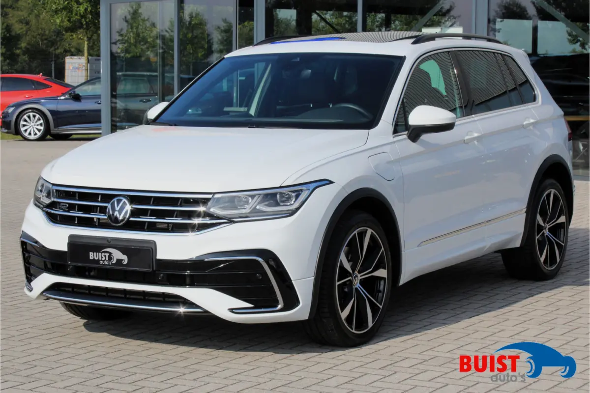 1.4 TSI eHybrid R-Line 245pk PANO LEER IQ LIGHT TREKHAAK 20" 360 CAMERA