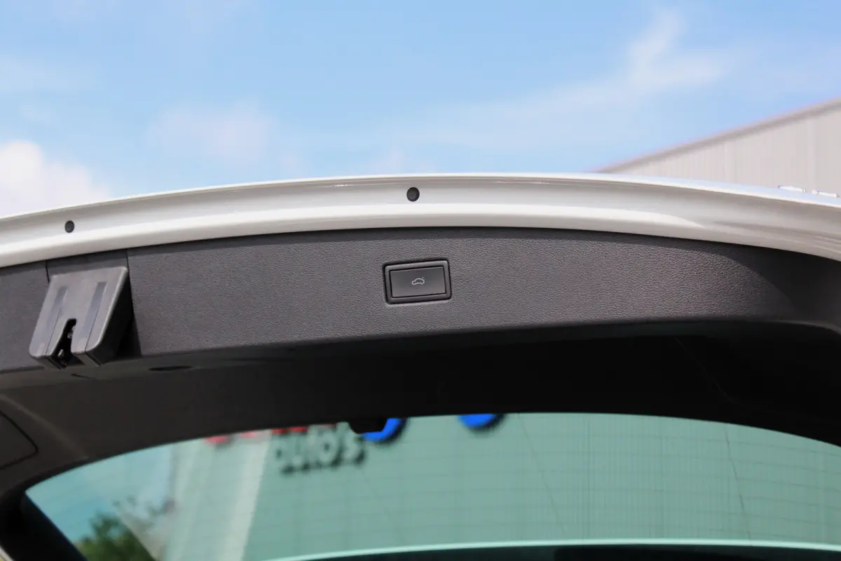 1.4 TSI eHybrid R-Line 245pk PANO LEER IQ LIGHT TREKHAAK 20" 360 CAMERA