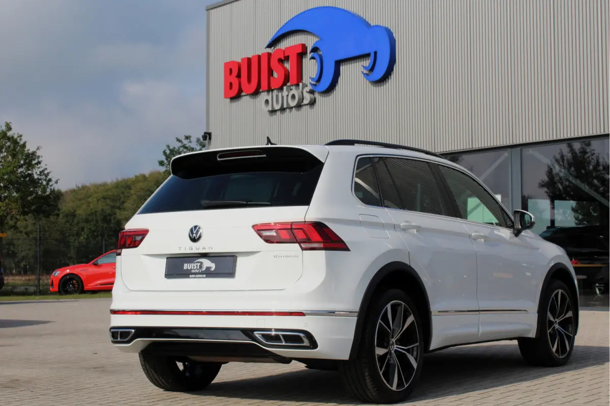 1.4 TSI eHybrid R-Line 245pk PANO LEER IQ LIGHT TREKHAAK 20" 360 CAMERA