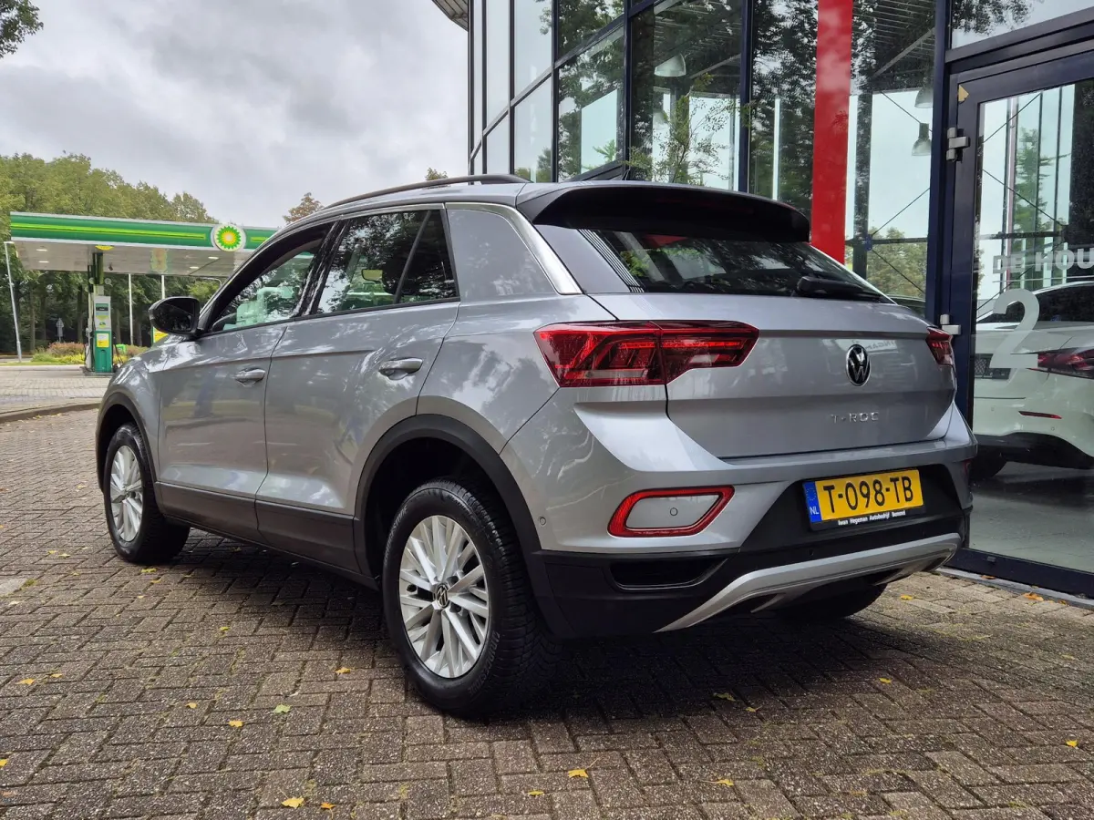1.0 TSI Life | Navigatie | Digitaal dashboard | Adapt. Cruise Control | Parkeersensoren | Licht metalen velgen