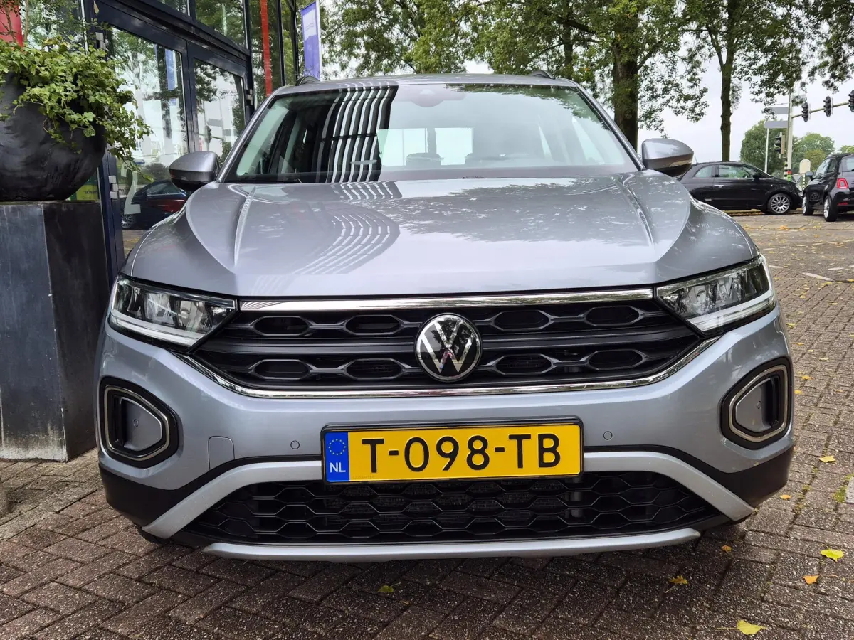 1.0 TSI Life | Navigatie | Digitaal dashboard | Adapt. Cruise Control | Parkeersensoren | Licht metalen velgen