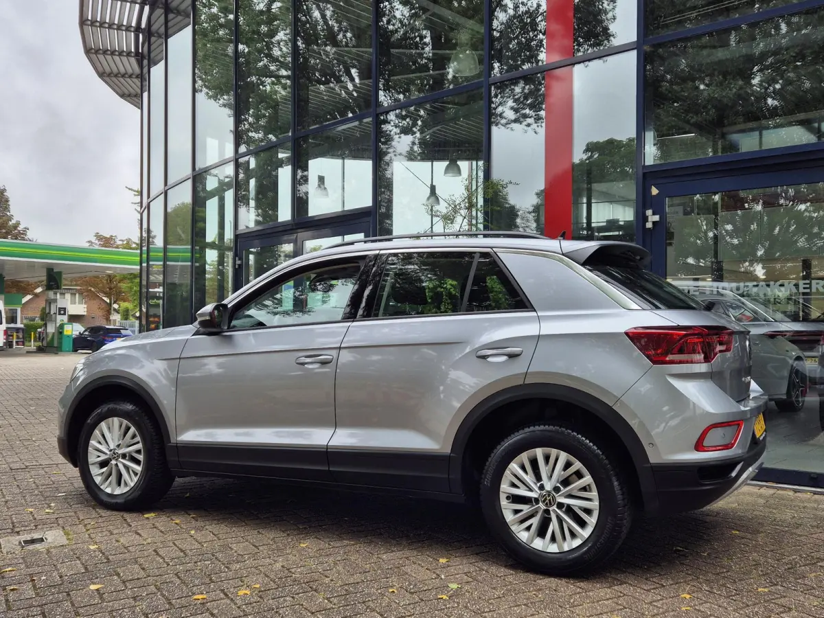 1.0 TSI Life | Navigatie | Digitaal dashboard | Adapt. Cruise Control | Parkeersensoren | Licht metalen velgen