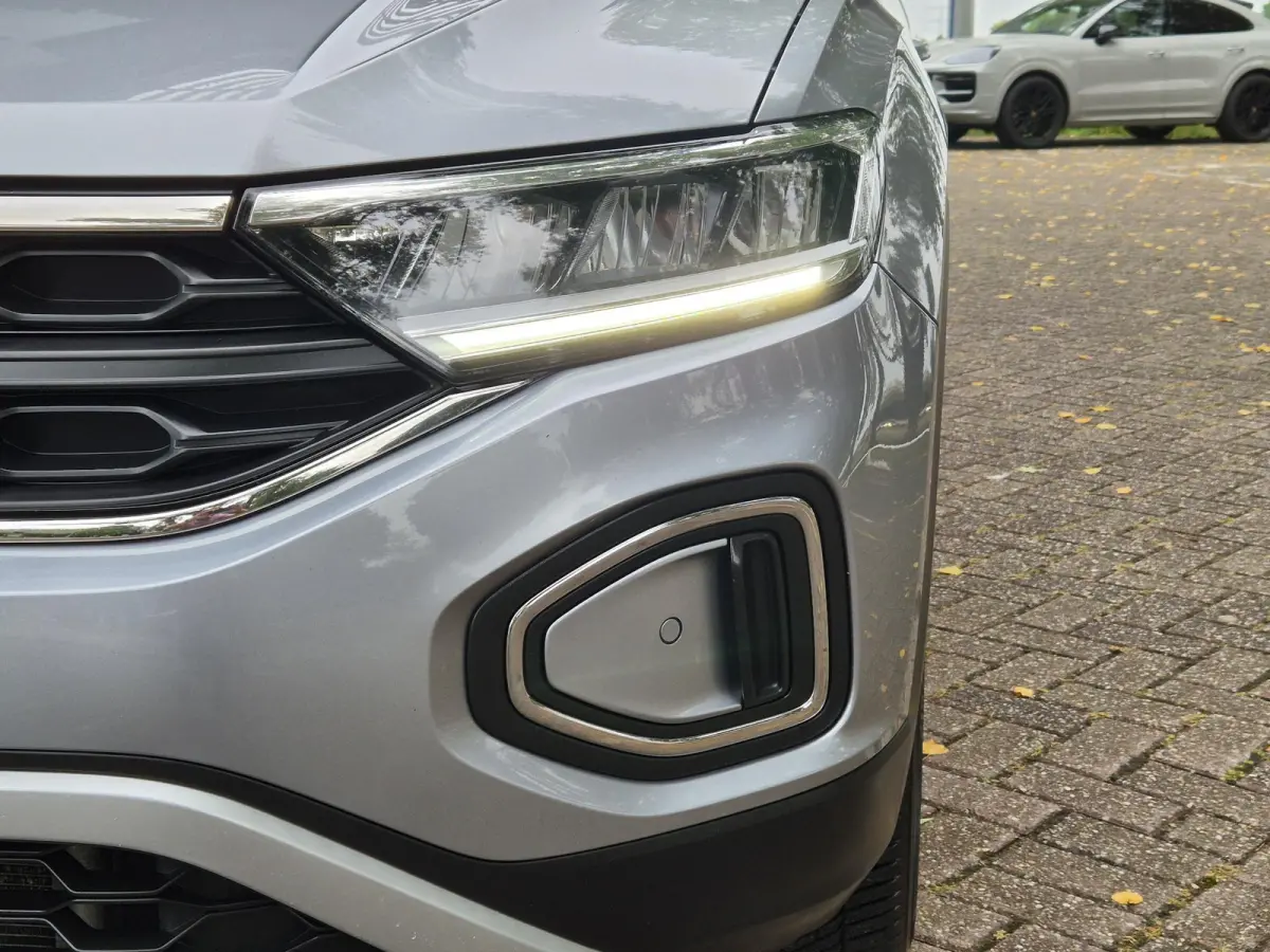1.0 TSI Life | Navigatie | Digitaal dashboard | Adapt. Cruise Control | Parkeersensoren | Licht metalen velgen