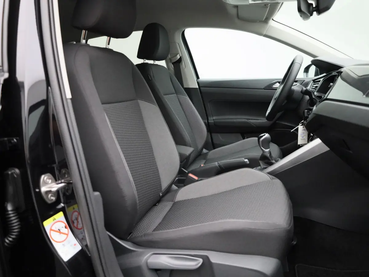 1.0 TSI Life Edition | Draadloze Apple Carplay | Adaptieve cruise control | Travel Assist | Parkeersensoren | Achteruitrij camera |