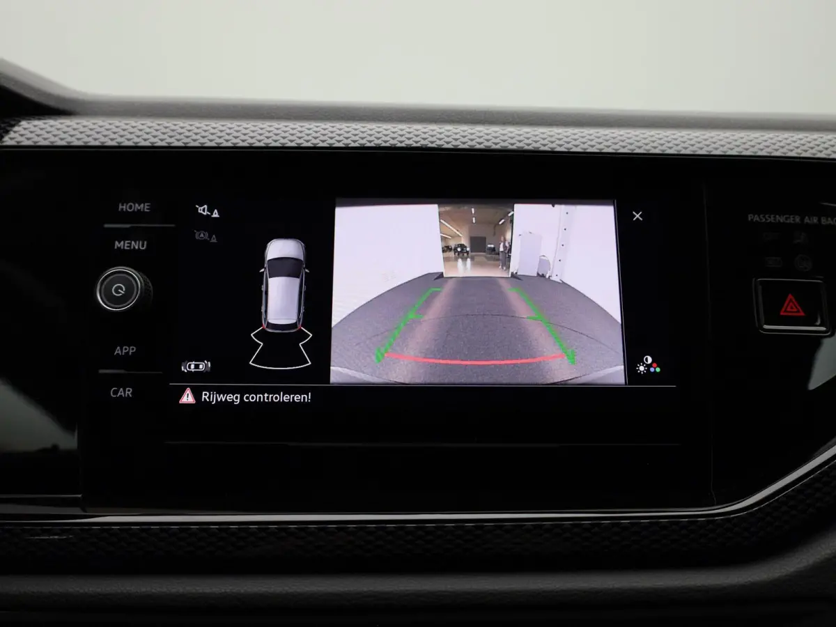 1.0 TSI Life Edition | Draadloze Apple Carplay | Adaptieve cruise control | Travel Assist | Parkeersensoren | Achteruitrij camera |