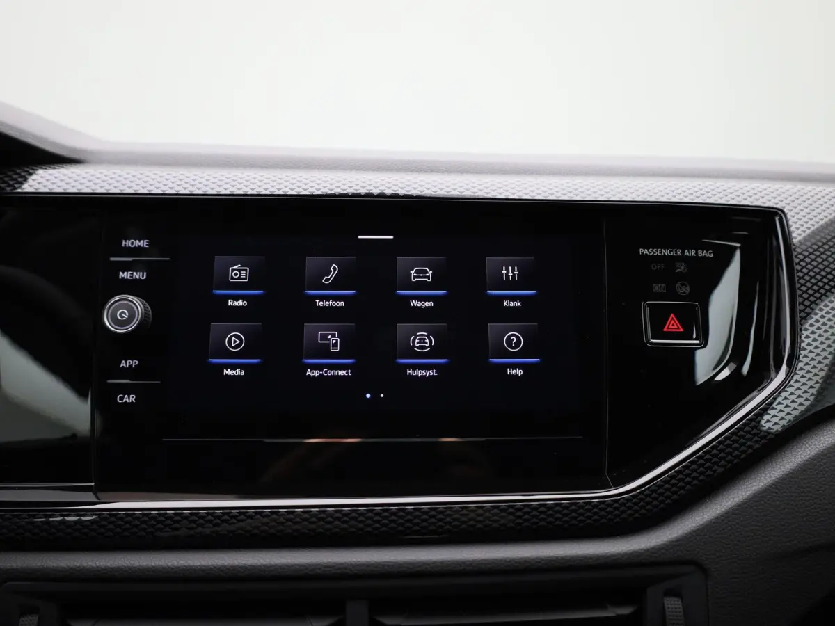 1.0 TSI Life Edition | Draadloze Apple Carplay | Adaptieve cruise control | Travel Assist | Parkeersensoren | Achteruitrij camera |