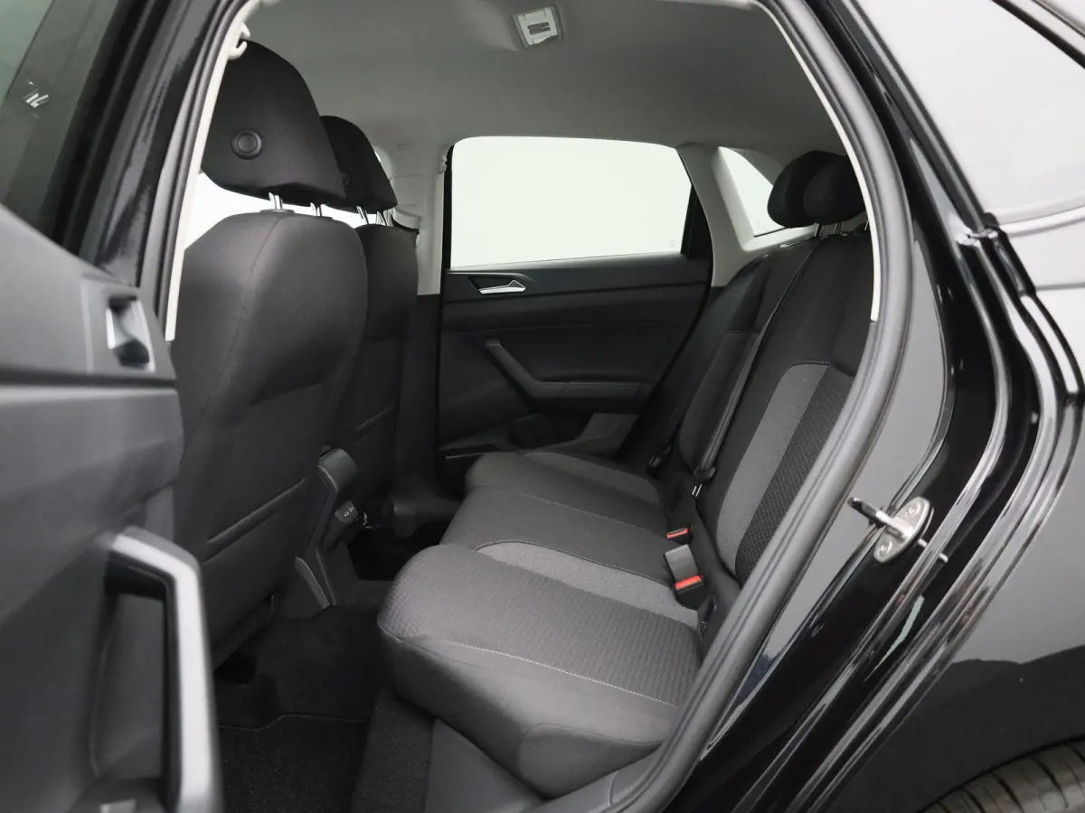 1.0 TSI Life Edition | Draadloze Apple Carplay | Adaptieve cruise control | Travel Assist | Parkeersensoren | Achteruitrij camera |