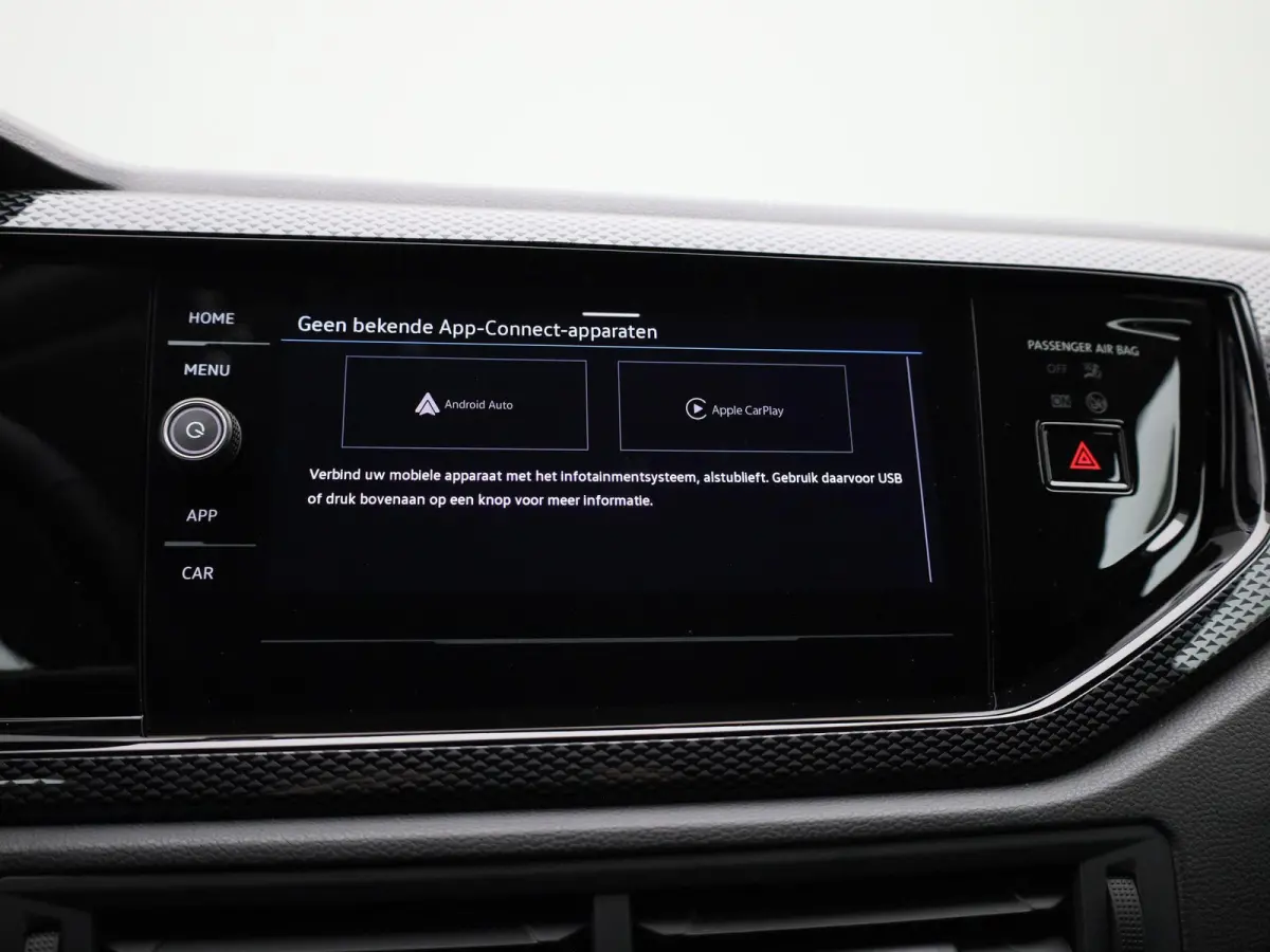 1.0 TSI Life Edition | Draadloze Apple Carplay | Adaptieve cruise control | Travel Assist | Parkeersensoren | Achteruitrij camera |