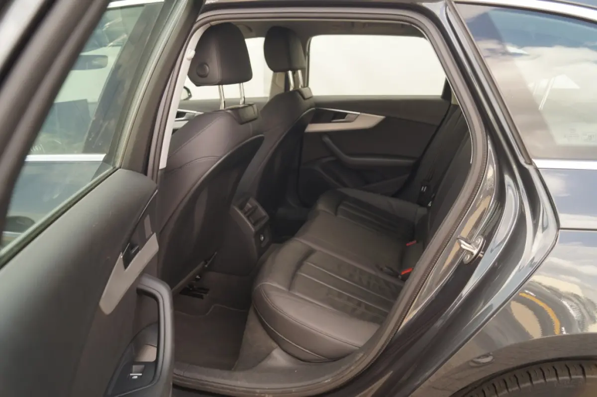 35 TDI Business Edition -NAVI-LEER-CARPLAY-PDC-