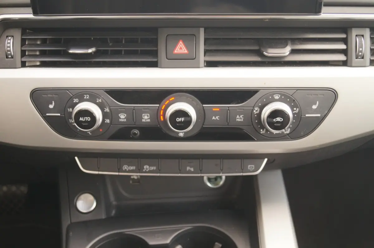 35 TDI Business Edition -NAVI-LEER-CARPLAY-PDC-