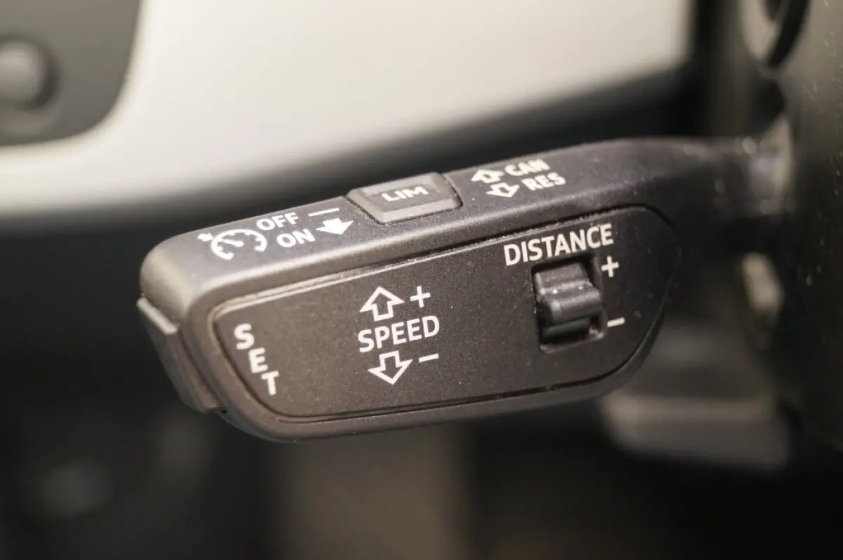 35 TDI Business Edition -NAVI-LEER-CARPLAY-PDC-