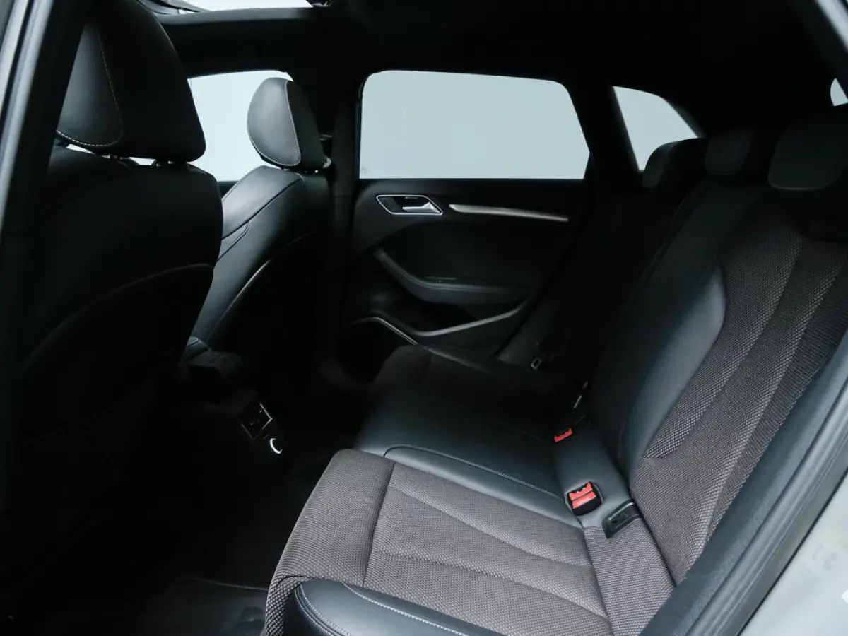 40 e-tron S-Line | Panodak | B&O Audio