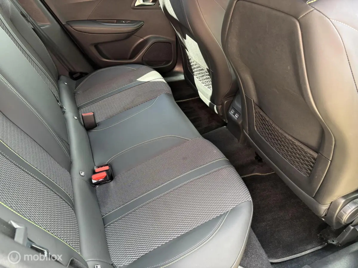 1.2 PureTech 130 GT autom navi dodehoek detectie camera voor en achter DAB