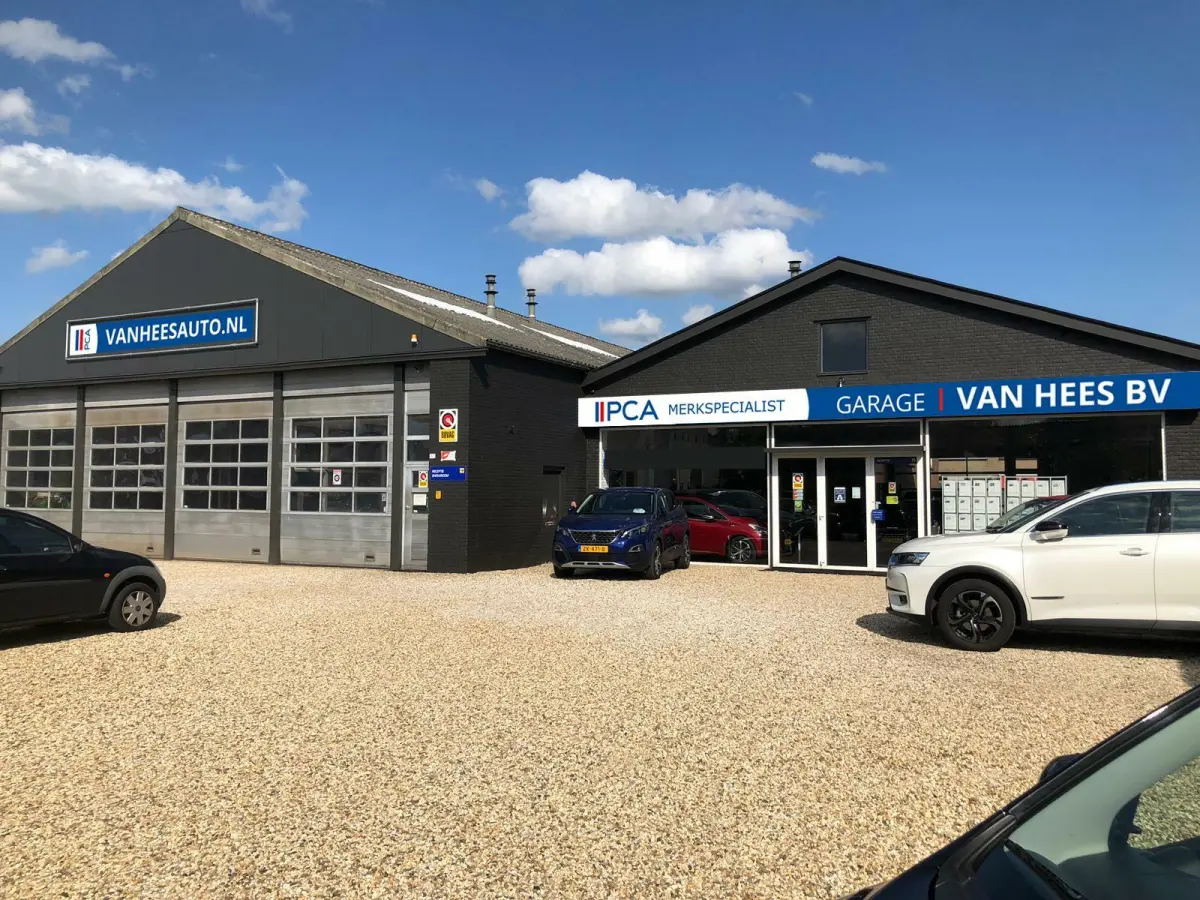 1.2 PureTech 130 GT autom navi dodehoek detectie camera voor en achter DAB