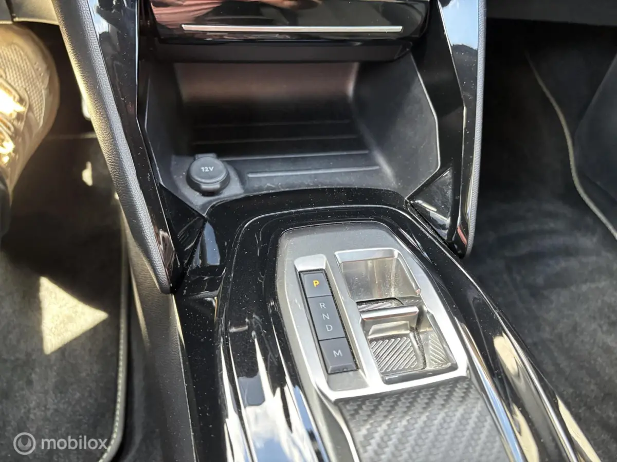 1.2 PureTech 130 GT autom navi dodehoek detectie camera voor en achter DAB