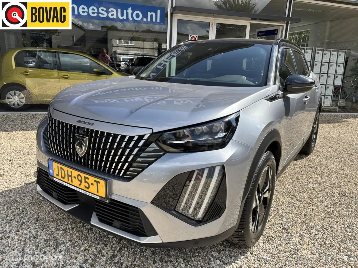 1.2 PureTech 130 GT autom navi dodehoek detectie camera voor en achter DAB