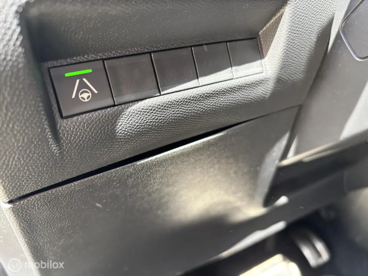 1.2 PureTech 130 GT autom navi dodehoek detectie camera voor en achter DAB