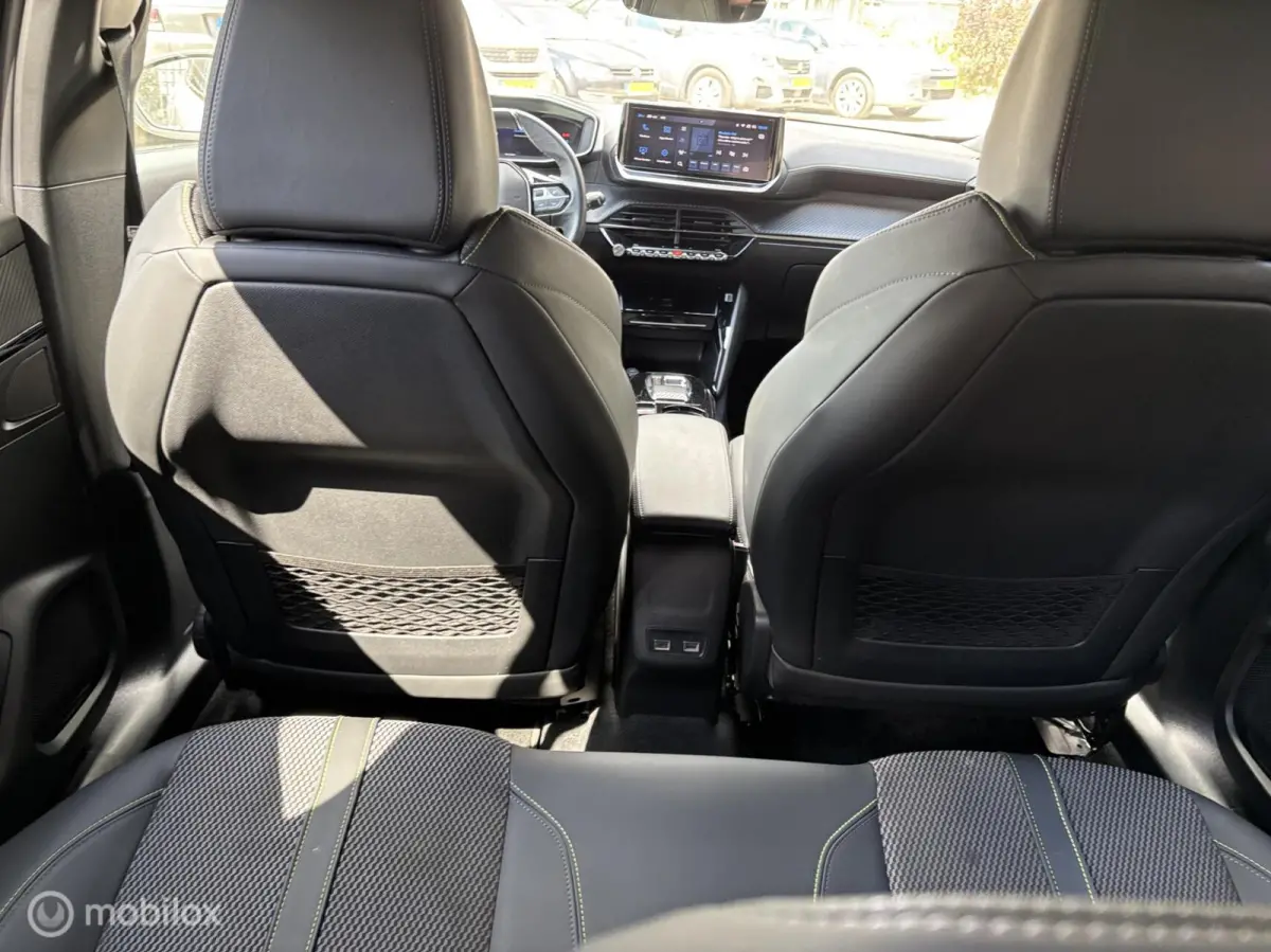 1.2 PureTech 130 GT autom navi dodehoek detectie camera voor en achter DAB