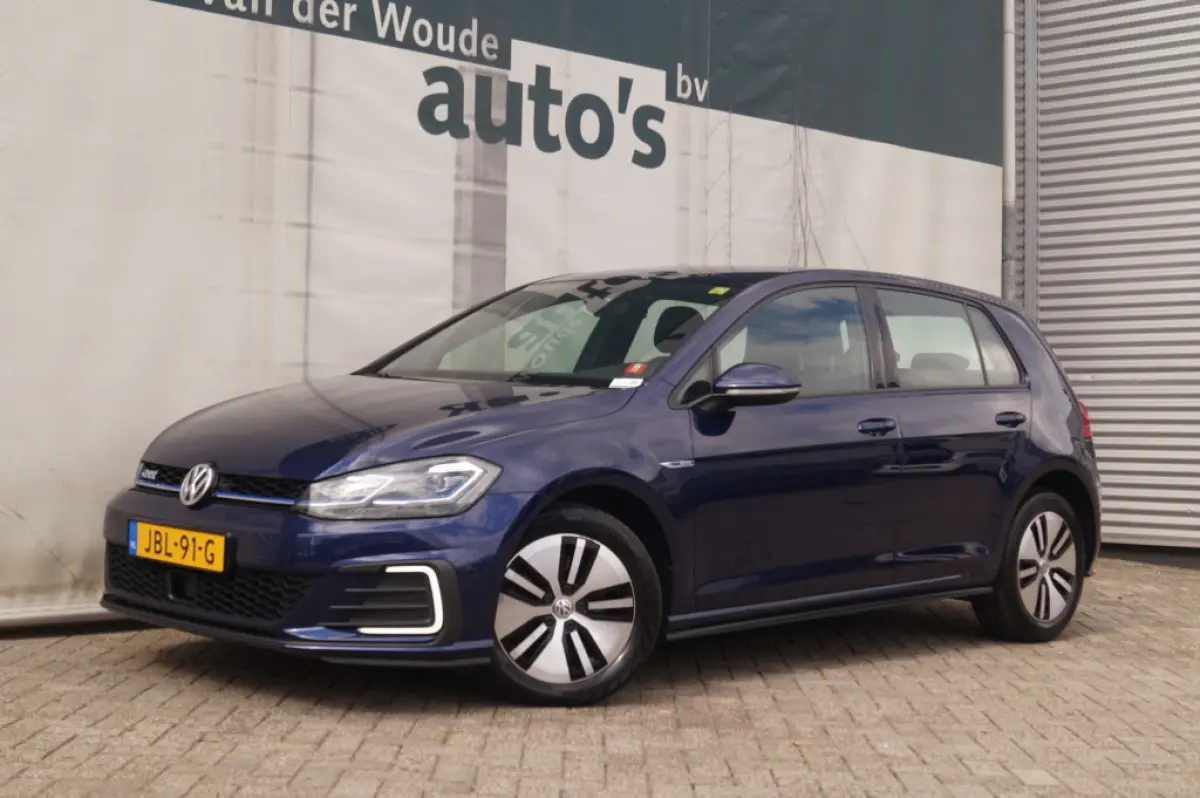 1.4 TSI Plug-in Hybrid GTE -NAVI-ECC-CAM-