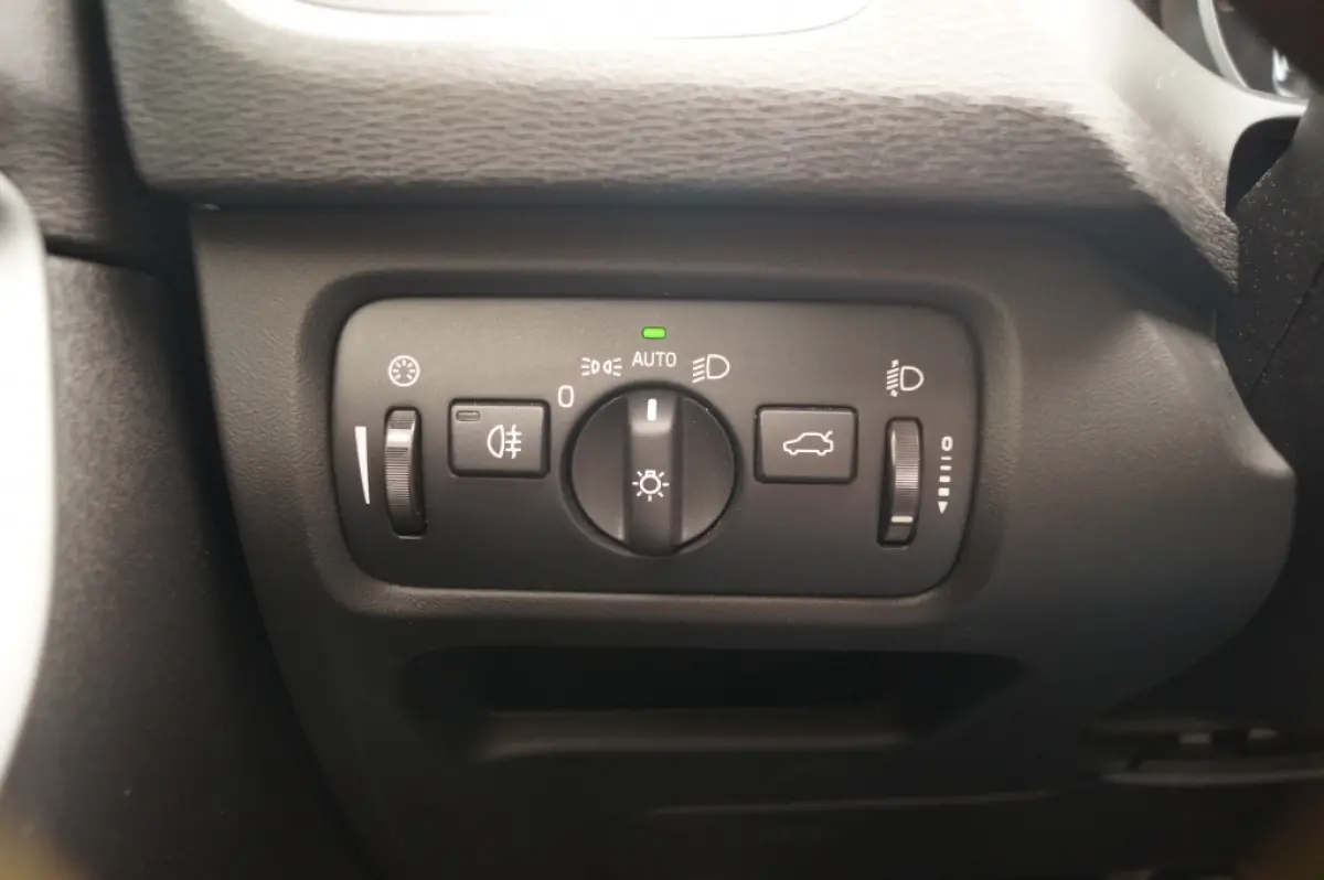 2.0 D2 120pk Kinetic -NAVI-PDC-AIRCO-